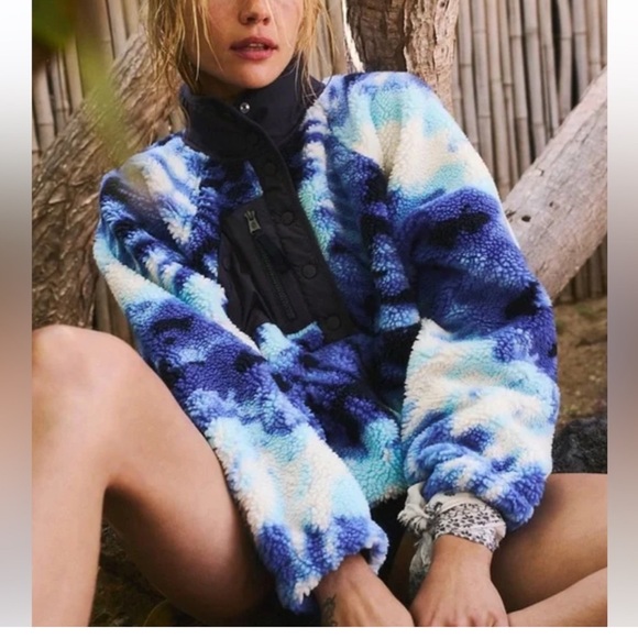 FP Movement by Free People Tops - Free People Movement Hit The Slopes Pullover. Size Medium. NWT!!!
